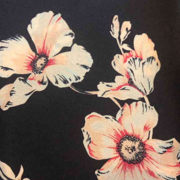 Ann Taylor Floral Blouse - Picture 2 of 7